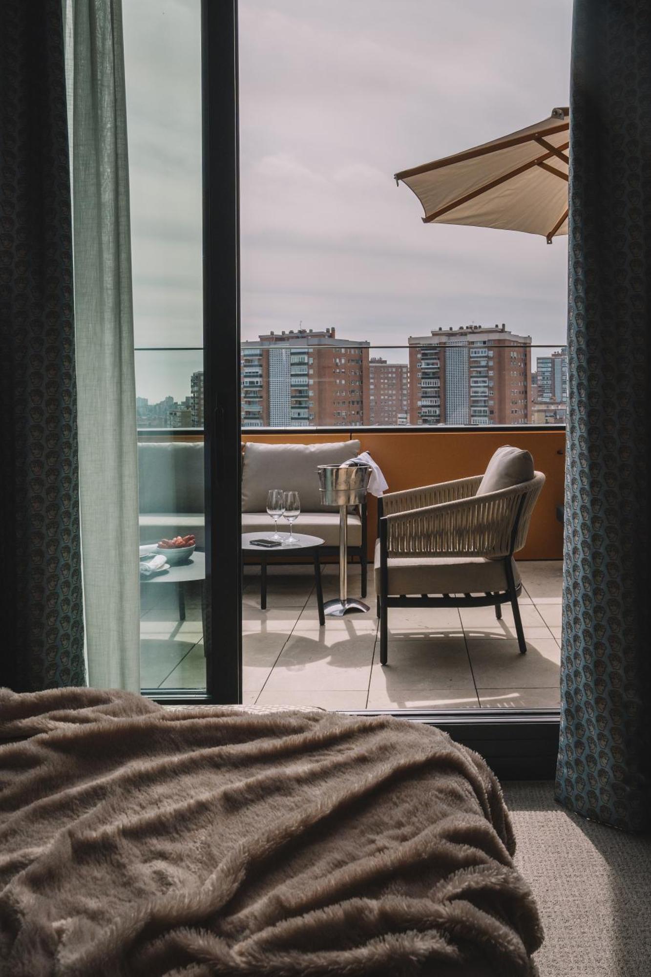Hotel Pinar Plaza Madrid Ngoại thất bức ảnh