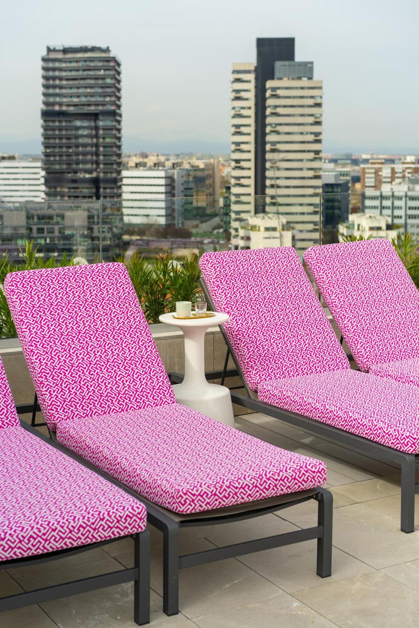 Hotel Pinar Plaza Madrid Ngoại thất bức ảnh