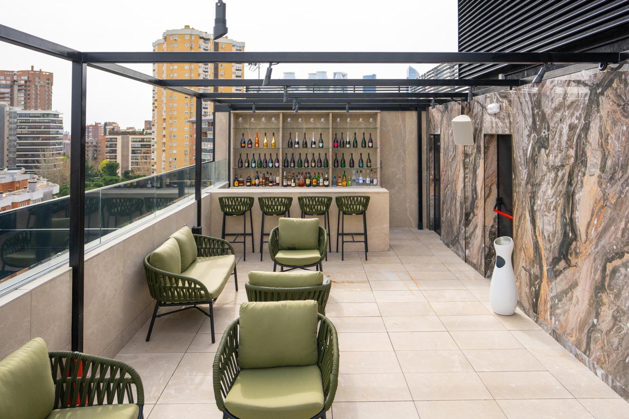 Hotel Pinar Plaza Madrid Ngoại thất bức ảnh