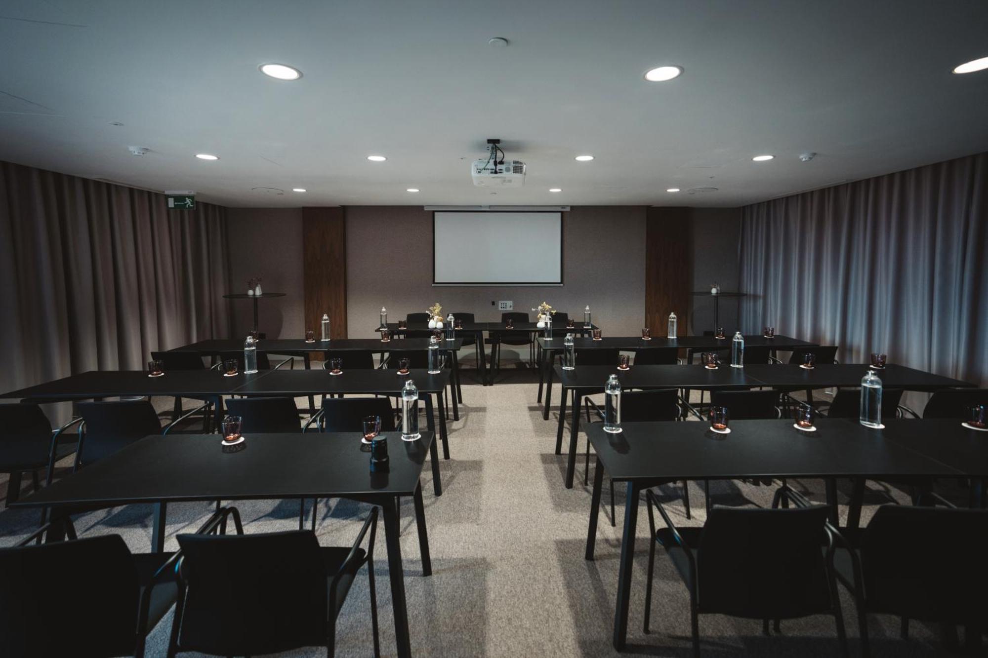 Hotel Pinar Plaza Madrid Ngoại thất bức ảnh