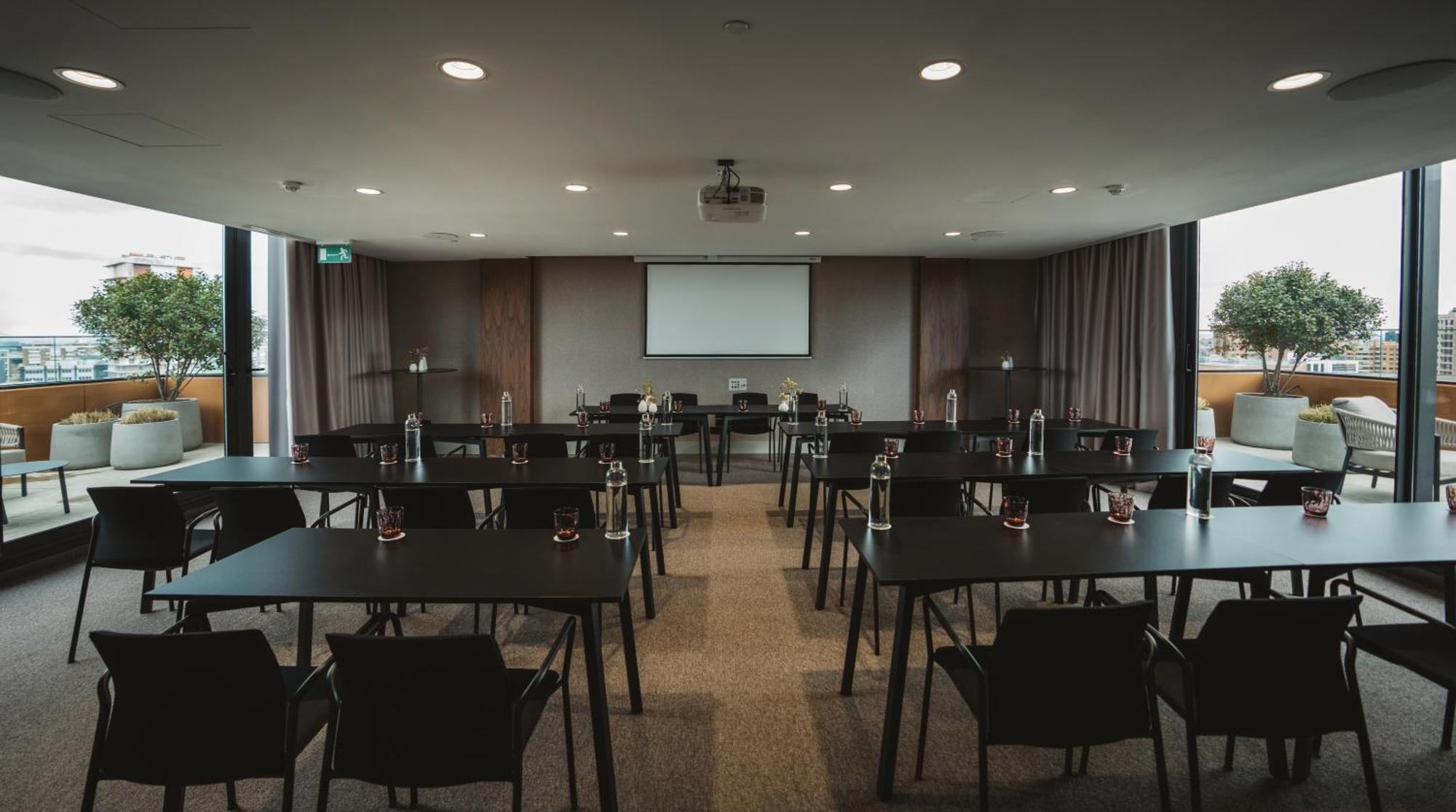 Hotel Pinar Plaza Madrid Ngoại thất bức ảnh