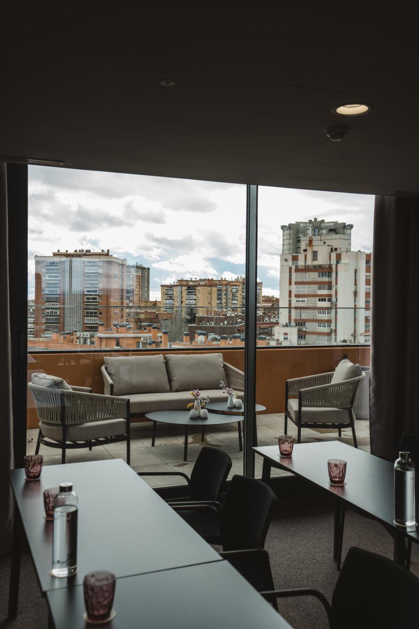 Hotel Pinar Plaza Madrid Ngoại thất bức ảnh