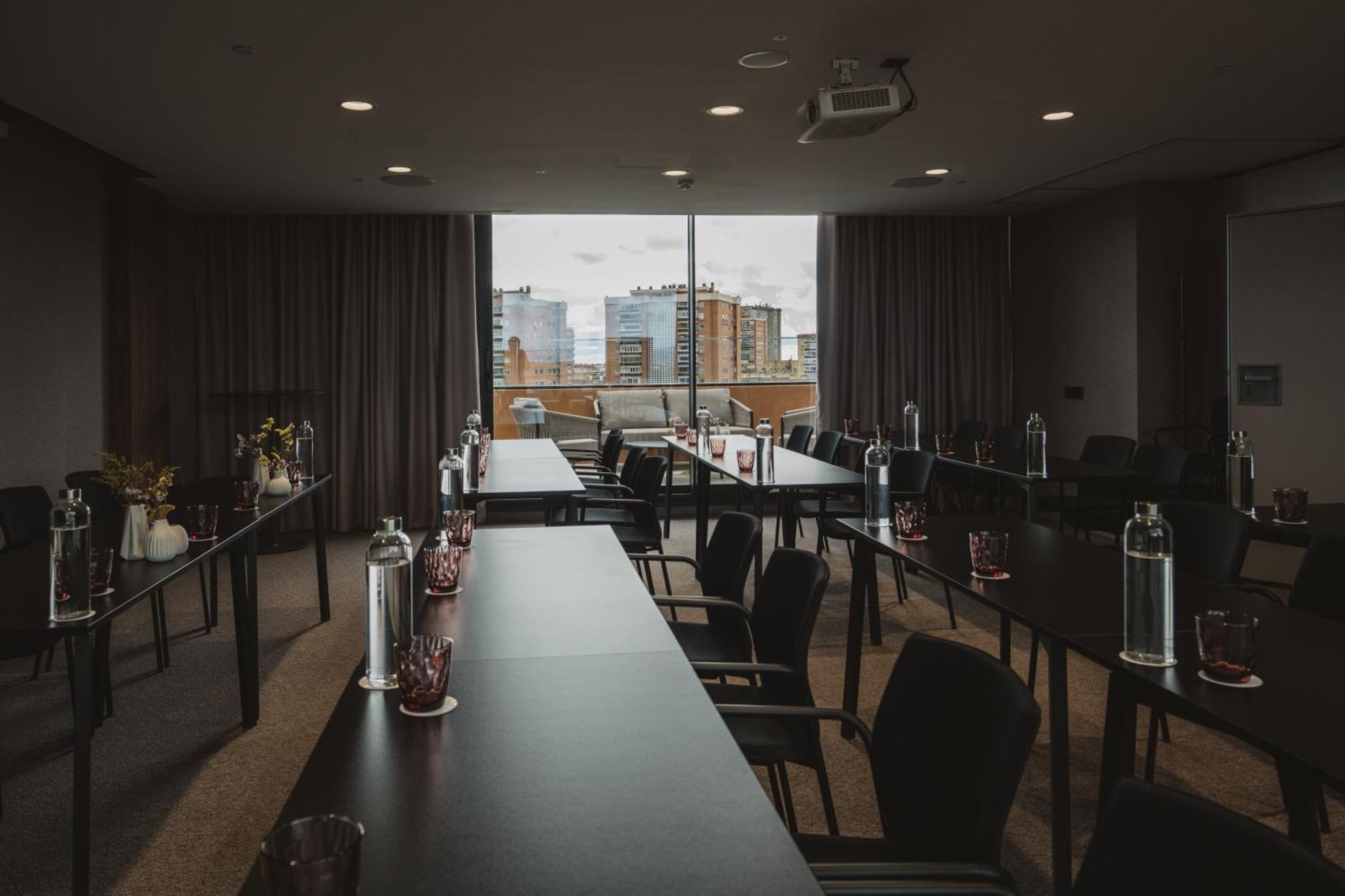 Hotel Pinar Plaza Madrid Ngoại thất bức ảnh