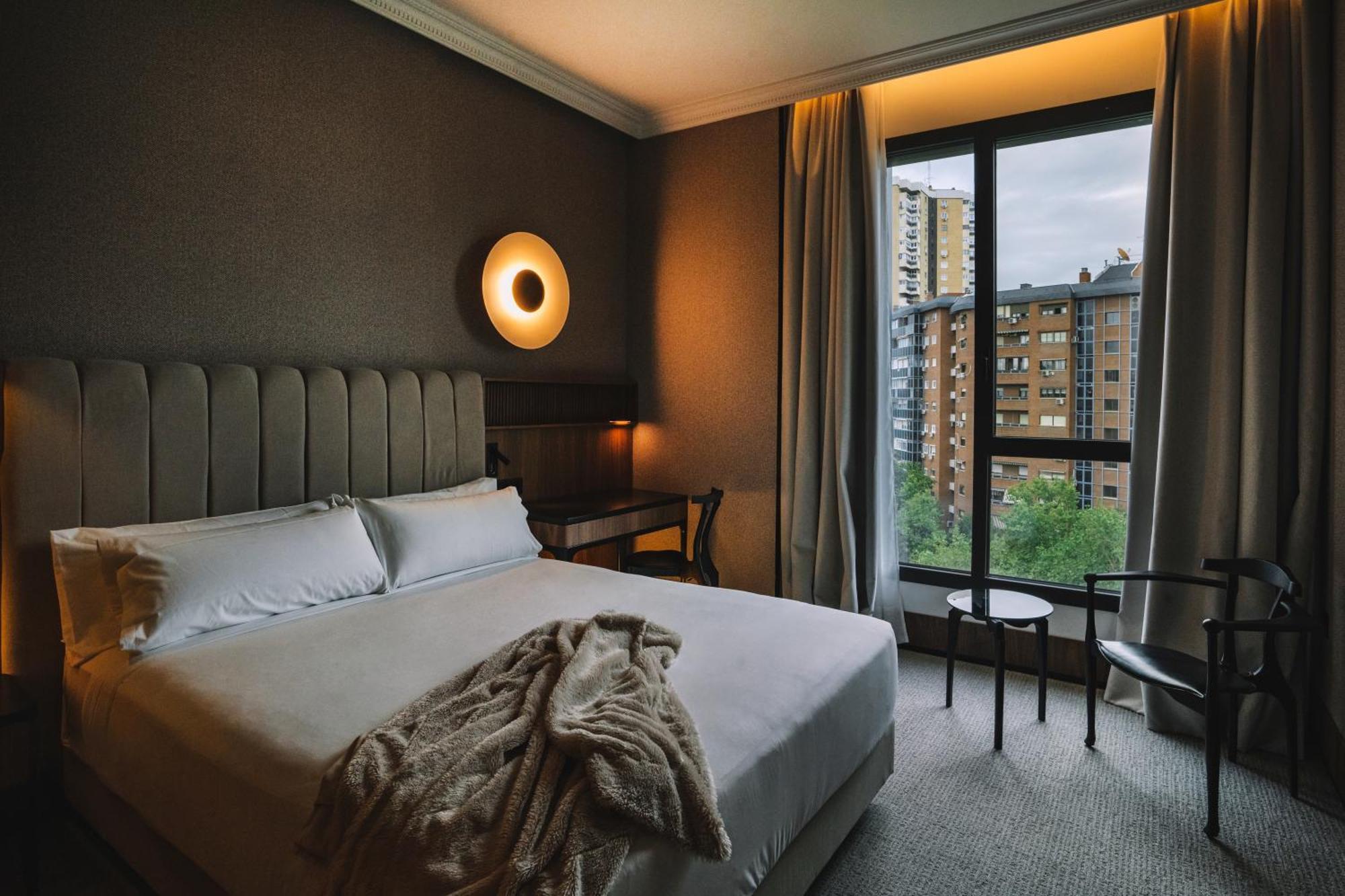 Hotel Pinar Plaza Madrid Ngoại thất bức ảnh